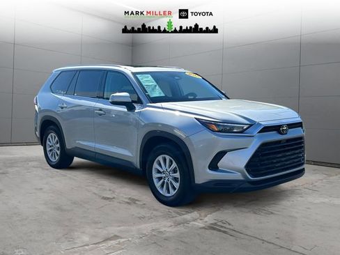 Certified 2024 Toyota Grand Highlander AWD image 7
