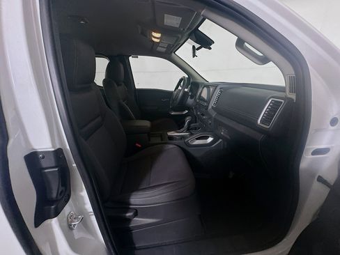 Used 2023 Nissan Frontier SV w/ SV Convenience Package image 31