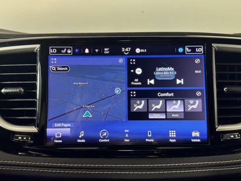 Used 2022 Chrysler Pacifica Touring-L w/ Uconnect Theater Family Group FWD image 20