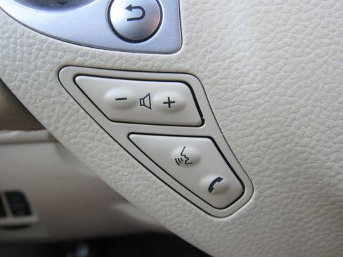 Used 2014 INFINITI QX70 2WD w/ Premium Package image 38