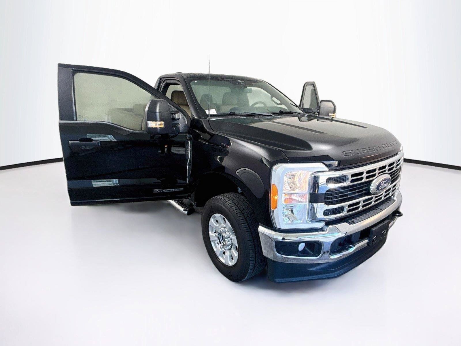 Used 2023 Ford F350 XLT w/ 360-Degree Camera Package AWD/4WD image 31