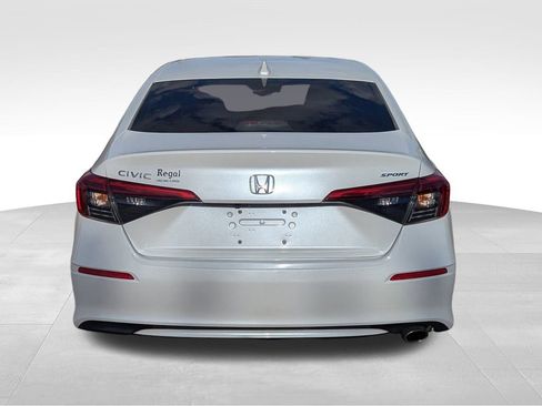 Used 2022 Honda Civic Sport image 4