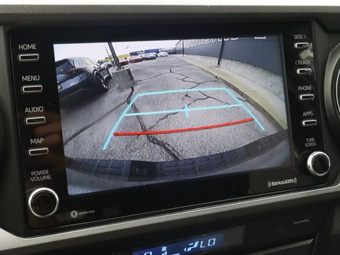 Used 2022 Toyota Tacoma TRD Off-Road image 12