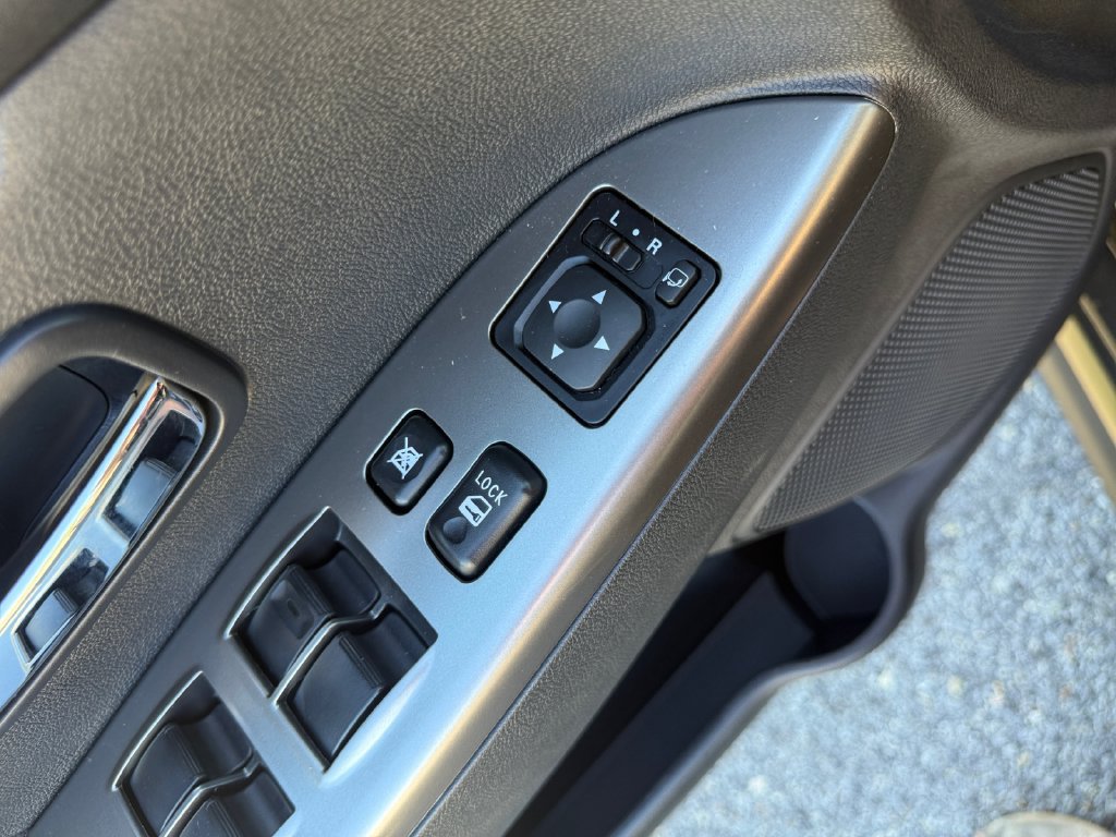 Used 2026 Mitsubishi Outlander Sport SE AWD/4WD image 39