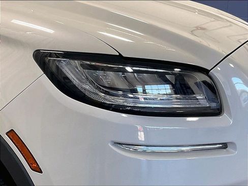 Used 2022 Lincoln Nautilus Reserve AWD/4WD image 33