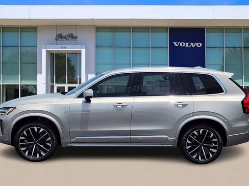 New 2025 Volvo XC90 T8 Plus w/ Protection Package Premier image 3
