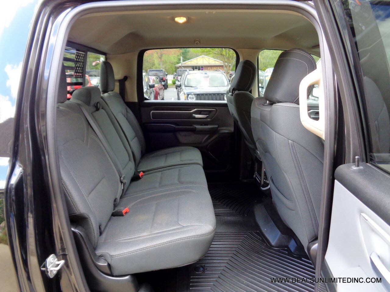 Used 2020 RAM 1500 Big Horn AWD/4WD image 25