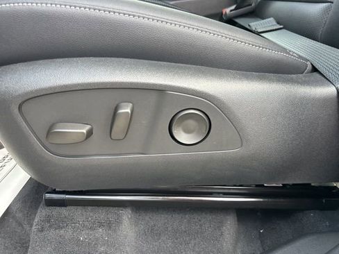 New 2026 Chevrolet Traverse LT w/ Sun and Wheel Package FWD image 16