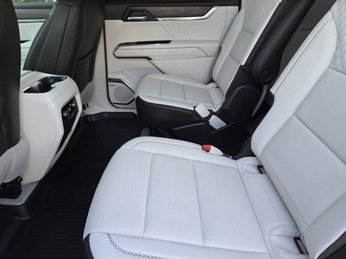 Certified 2024 GMC Acadia Denali image 30