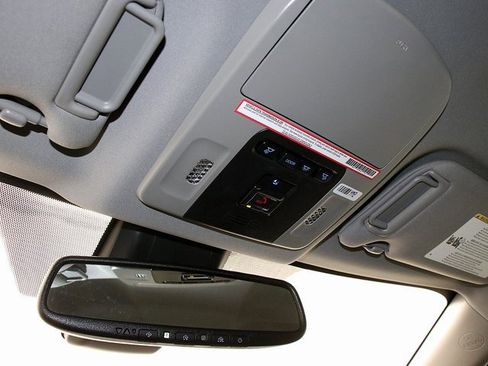 Used 2023 Toyota Camry XSE image 21