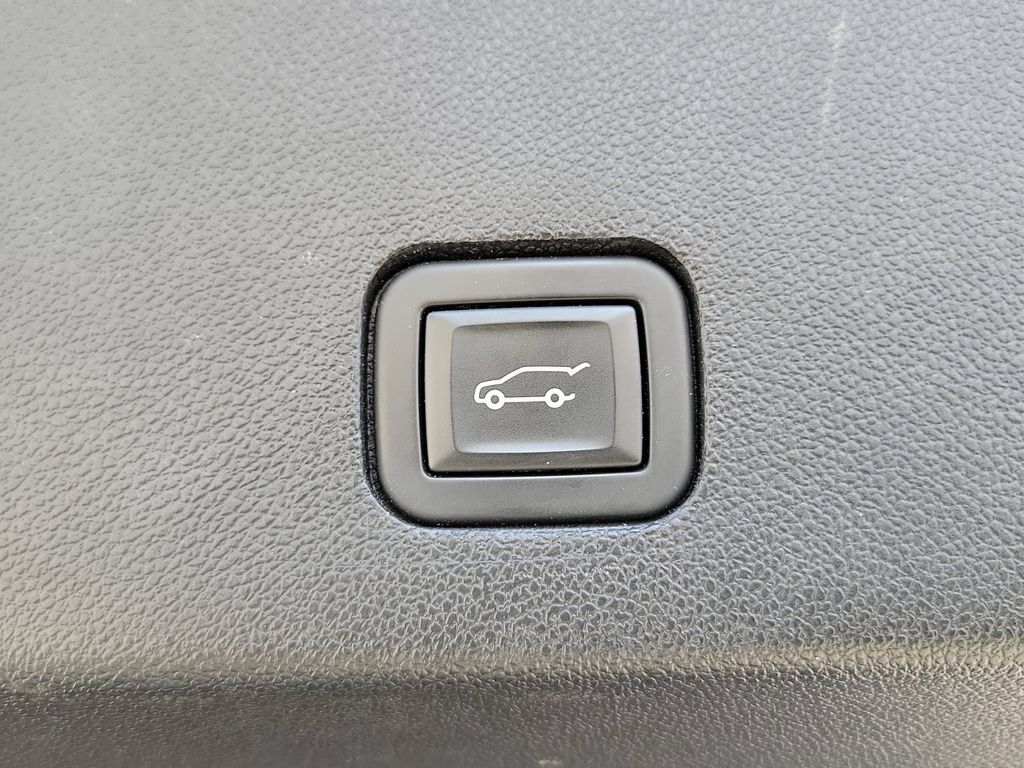 Used 2024 Cadillac XT6 Premium Luxury AWD/4WD image 10