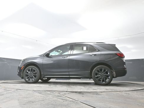 Used 2023 Chevrolet Equinox RS image 52