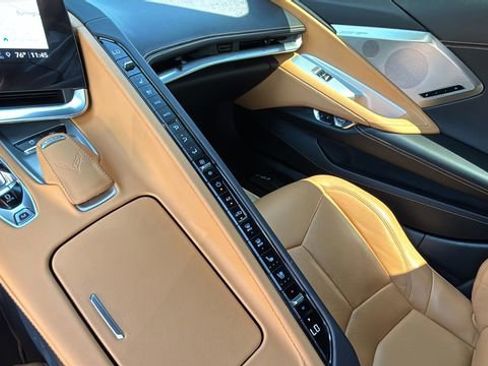 Used 2021 Chevrolet Corvette Stingray Preferred Cpe w/ Z51 Performance Package RWD image 30