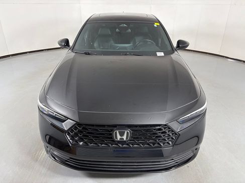 Used 2023 Honda Accord Sport image 3