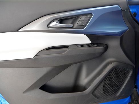 Used 2025 Chevrolet Equinox EV LT w/ Convenience Package II image 14