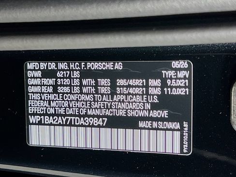 New 2026 Porsche Cayenne Coupe AWD/4WD image 34
