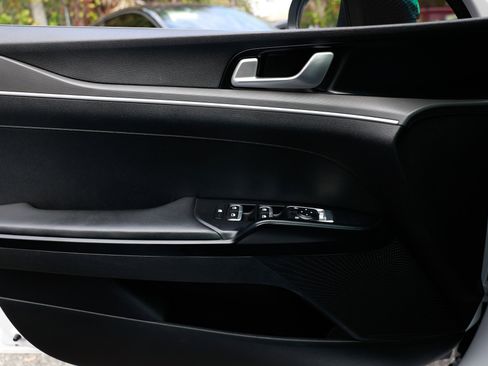 Used 2022 Kia K5 GT-Line image 48