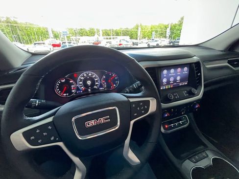 Used 2023 GMC Acadia SLT w/ Technology Package FWD image 21