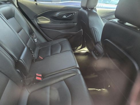 Used 2023 GMC Terrain SLT AWD/4WD image 14