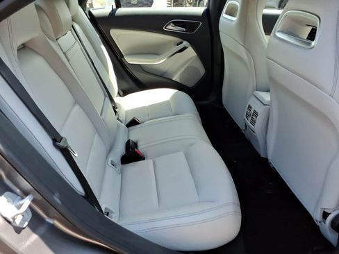 Used 2016 Mercedes-Benz CLA 250 image 12