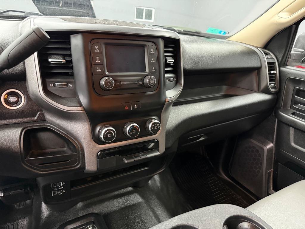 Used 2020 RAM 2500 Tradesman w/ Chrome Appearance Group AWD/4WD image 12