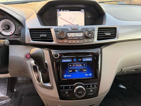 Used 2014 Honda Odyssey Touring image 7