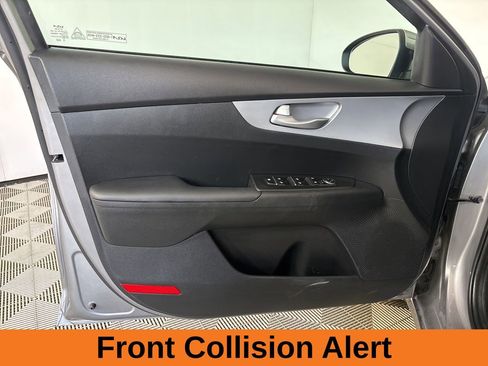 Used 2023 Kia Forte LXS image 8