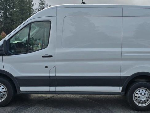 Used 2020 Ford Transit 150 Medium Roof AWD image 9