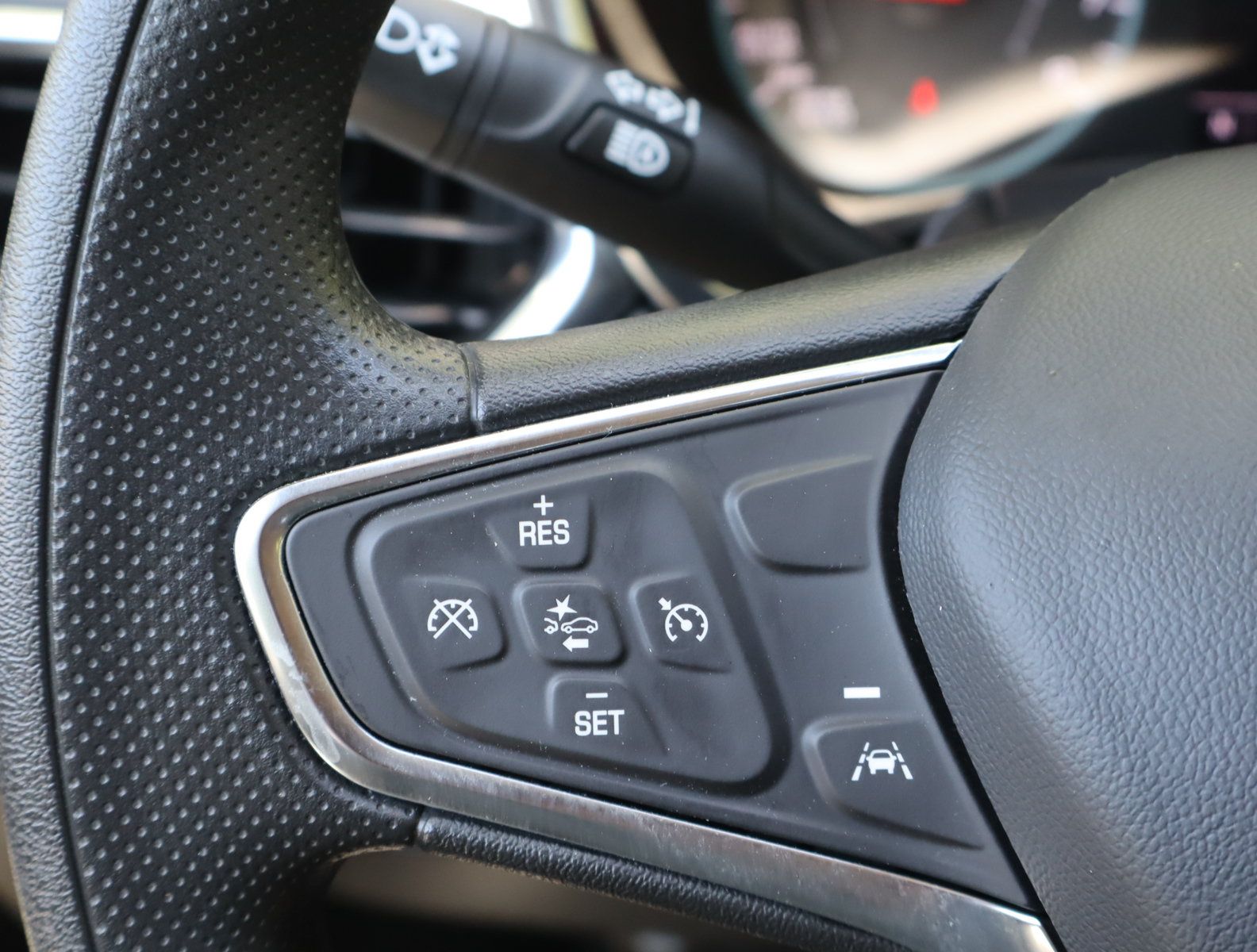 Used 2024 Chevrolet Equinox LS FWD image 21