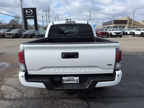 Used 2023 Toyota Tacoma TRD Off-Road w/ Technology Package image 6