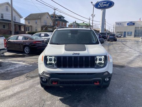 Used 2019 Jeep Renegade Trailhawk image 4