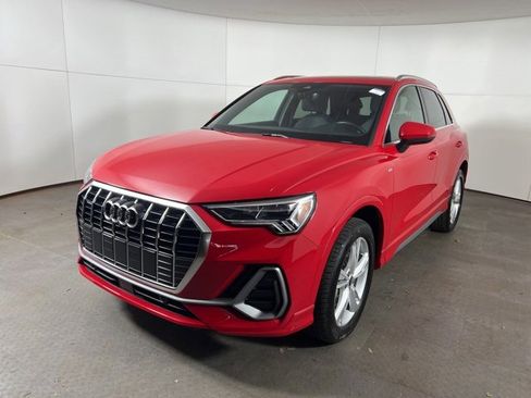 Certified 2023 Audi Q3 2.0T Premium Plus w/ Premium Plus Package image 3