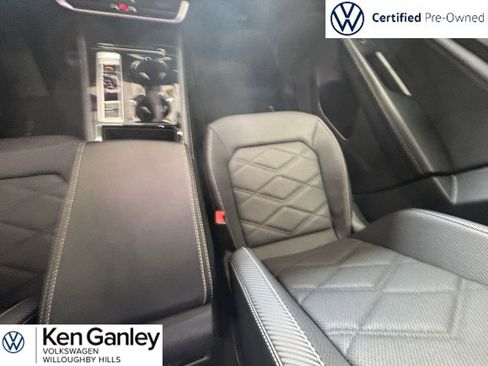 Used 2024 Volkswagen Atlas Cross Sport SE AWD/4WD image 18