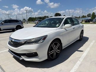 Used 2017 Honda Accord Touring video 1