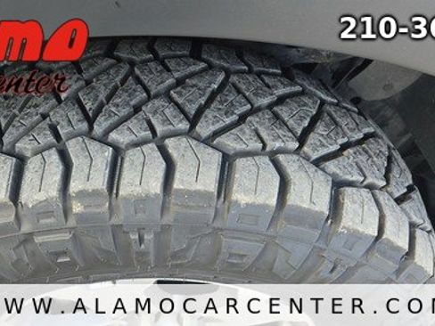 Used 2012 Ford F150 FX4 w/ FX Luxury Pkg image 19