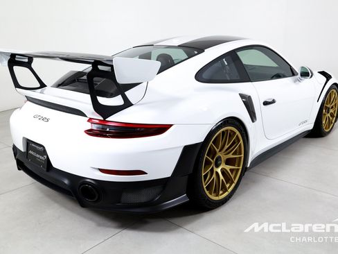 Used 2018 Porsche 911 GT2 RS w/ Weissach Package RWD image 8