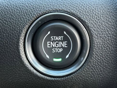 New 2026 GMC Acadia Elevation image 17