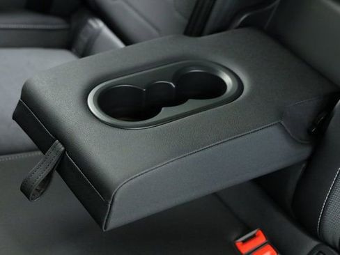 New 2025 Volkswagen Taos SE image 34