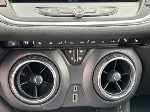 Used 2024 Chevrolet Blazer LT image 21