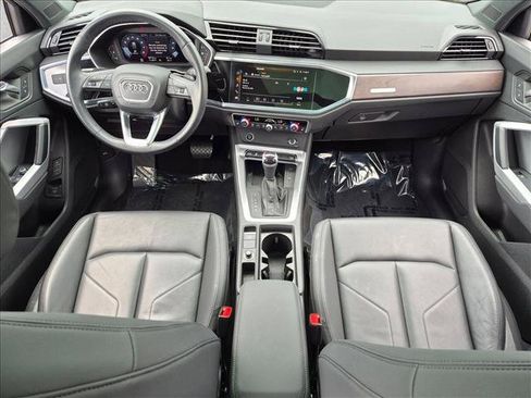 Certified 2023 Audi Q3 2.0T Premium Plus w/ Premium Plus Package AWD/4WD image 16