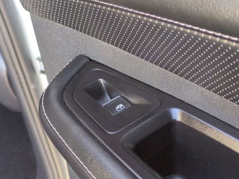 Used 2024 Volkswagen Atlas SE image 35