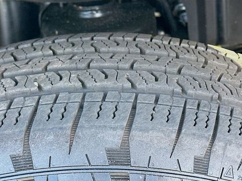 Used 2024 Jeep Wrangler Sport S image 32