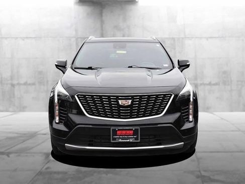 Used 2023 Cadillac XT4 Premium Luxury w/ Cold Weather Package AWD/4WD image 4
