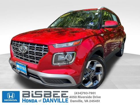 Used 2025 Hyundai Venue SEL FWD image 1