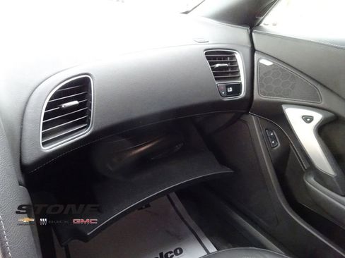 Used 2014 Chevrolet Corvette Stingray Coupe image 21