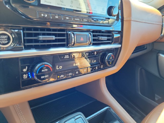 Used 2023 Nissan Pathfinder Platinum AWD/4WD image 30