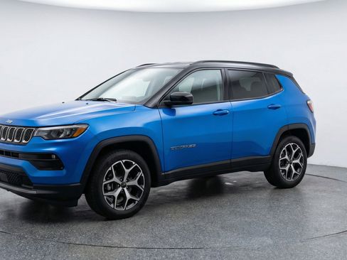Used 2025 Jeep Compass Limited AWD/4WD image 3