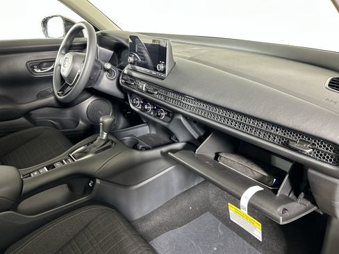 Used 2023 Honda HR-V LX image 37