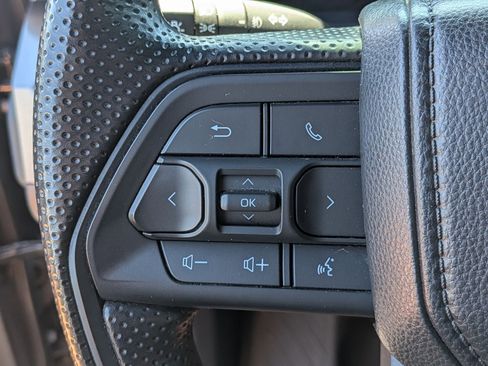 Used 2024 Toyota Tacoma SR5 AWD/4WD image 15