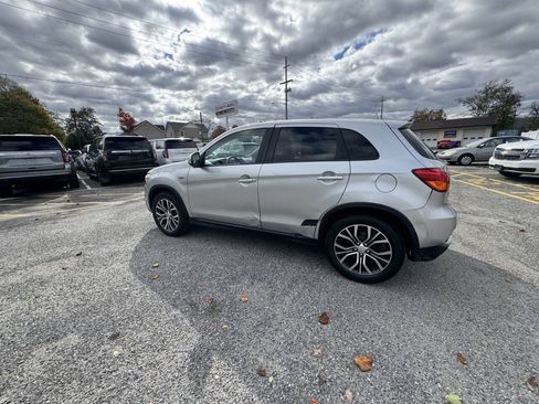 Used 2019 Mitsubishi Outlander Sport SE FWD image 15